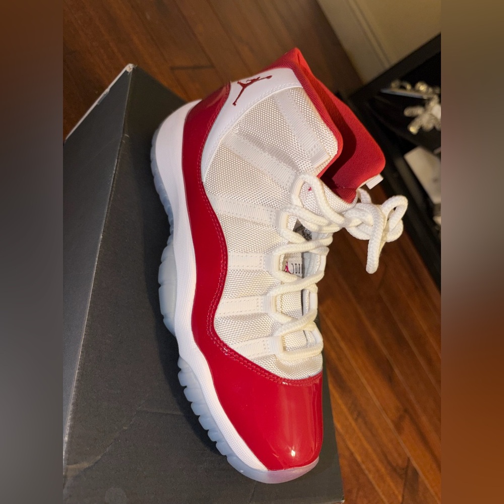 Jordan 11 Retro GS ‘Cherry’ White Varsity 🍒